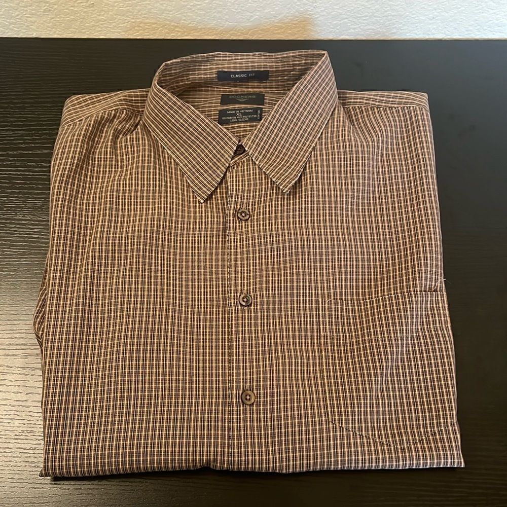 Dockers Classic Fit Men's Long Sleeve Collared Button Down Shirt ~ Size XL